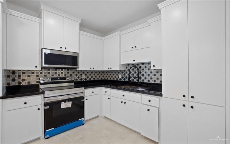 2410 King David Drive, Rio Grande City, TX 78582, 3 Habitaciones Habitaciones , ,2 BañosBaños,Residential,En Venta,2410 King David Drive,461833