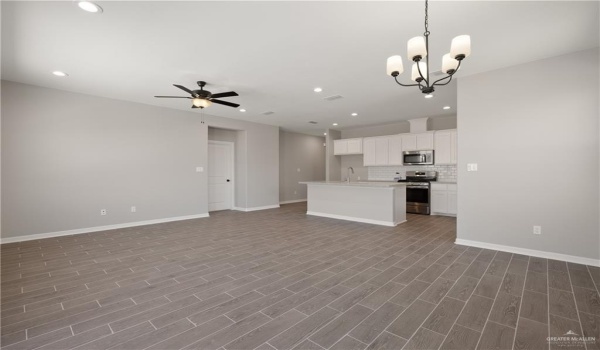 2532 N Blue Sage Avenue, Edinburg, TX 78541, 3 Bedrooms Bedrooms, ,2 BathroomsBathrooms,Residential,For Sale,2532 N Blue Sage Avenue,461877