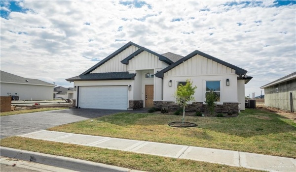 1013 Magnolia Street, Mission, TX 78573, 3 Bedrooms Bedrooms, ,2 BathroomsBathrooms,Residential,For Sale,1013 Magnolia Street,461958