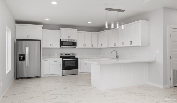 902 W 8th Street, Mission, TX 78572, ,Residential Multi Family,For Sale,902 W 8th Street,451831