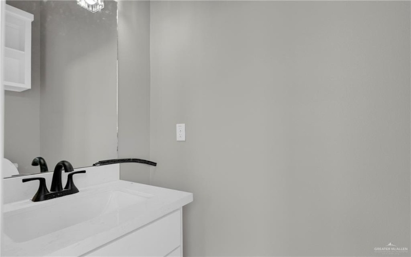 3104 N Alyna Avenue, Edinburg, TX 78541, 4 Bedrooms Bedrooms, ,2 BathroomsBathrooms,Residential,For Sale,3104 N Alyna Avenue,452354