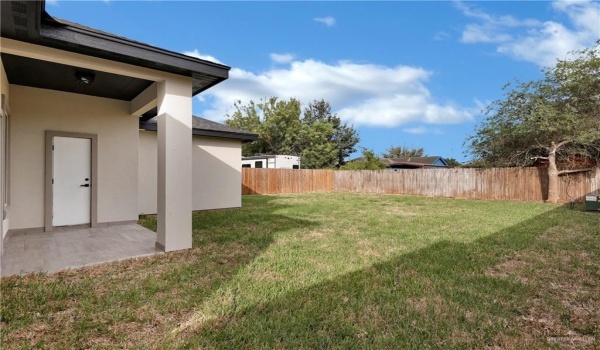 3104 N Alyna Avenue, Edinburg, TX 78541, 4 Bedrooms Bedrooms, ,2 BathroomsBathrooms,Residential,For Sale,3104 N Alyna Avenue,452354