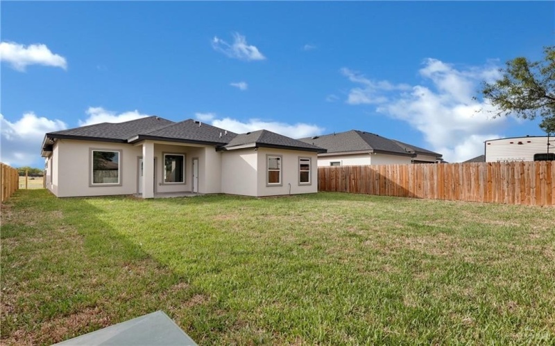 3104 N Alyna Avenue, Edinburg, TX 78541, 4 Bedrooms Bedrooms, ,2 BathroomsBathrooms,Residential,For Sale,3104 N Alyna Avenue,452354