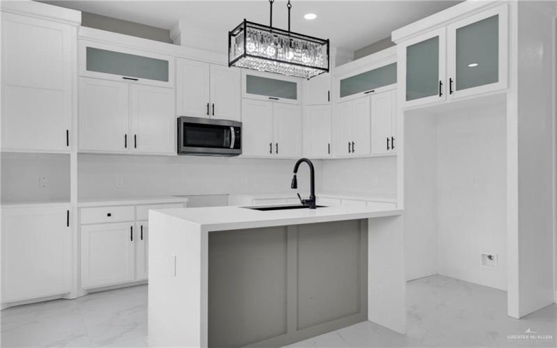 3104 N Alyna Avenue, Edinburg, TX 78541, 4 Bedrooms Bedrooms, ,2 BathroomsBathrooms,Residential,For Sale,3104 N Alyna Avenue,452354