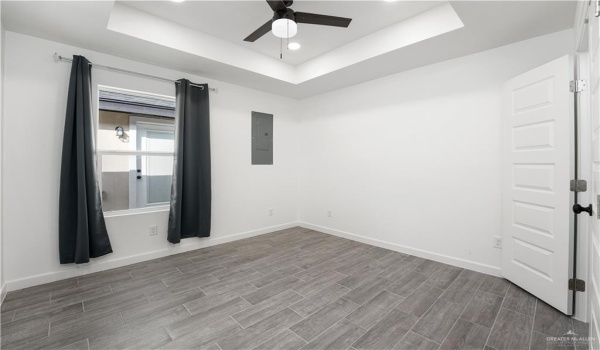 1205 S 19 1/2 Street, McAllen, TX 78501, 2 Bedrooms Bedrooms, ,2 BathroomsBathrooms,Residential,For Sale,1205 S 19 1/2 Street,452770