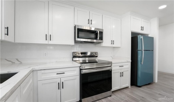 1205 S 19 1/2 Street, McAllen, TX 78501, 2 Bedrooms Bedrooms, ,2 BathroomsBathrooms,Residential,For Sale,1205 S 19 1/2 Street,452770
