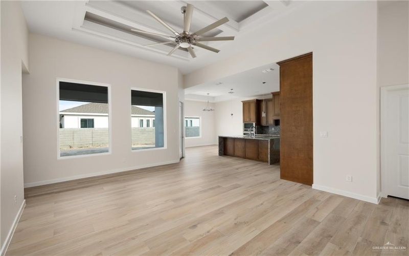 820 N Brushfield Avenue, Edinburg, TX 78541, 3 Bedrooms Bedrooms, ,2 BathroomsBathrooms,Residential,For Sale,820 N Brushfield Avenue,453088