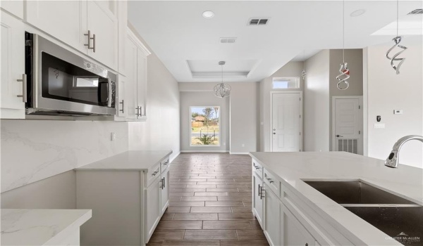 820 W Sycamore Avenue, Mission, TX 78573, 3 Habitaciones Habitaciones , ,2 BañosBaños,Residential,En Venta,820 W Sycamore Avenue,453766