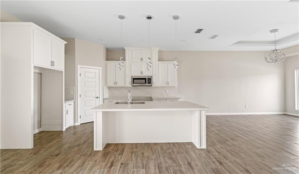 820 W Sycamore Avenue, Mission, TX 78573, 3 Habitaciones Habitaciones , ,2 BañosBaños,Residential,En Venta,820 W Sycamore Avenue,453766