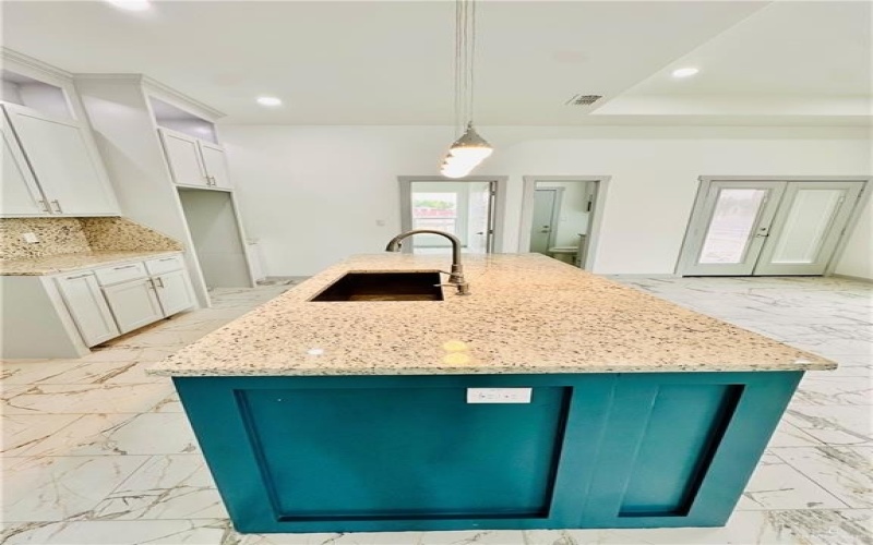 100 Palm Drive, La Joya, TX 78560, 4 Bedrooms Bedrooms, ,2 BathroomsBathrooms,Residential,For Sale,100 Palm Drive,453990