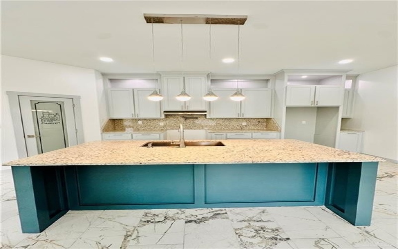 100 Palm Drive, La Joya, TX 78560, 4 Bedrooms Bedrooms, ,2 BathroomsBathrooms,Residential,For Sale,100 Palm Drive,453990