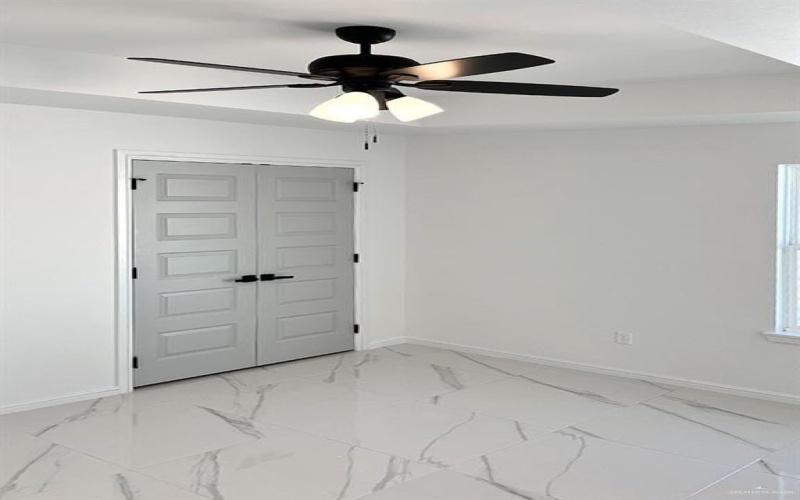 5921 N Playa Del Sol Street, Edinburg, TX 78542, 3 Bedrooms Bedrooms, ,2 BathroomsBathrooms,Residential,For Sale,5921 N Playa Del Sol Street,455890
