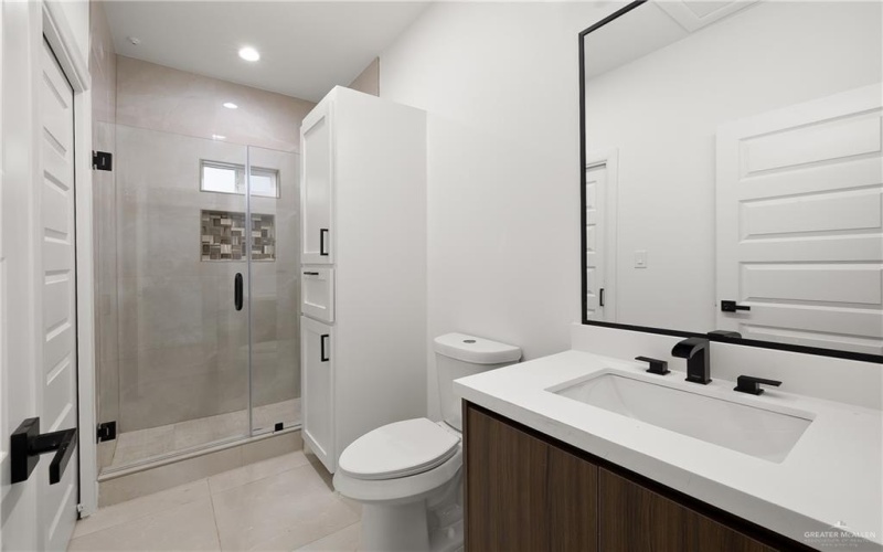 5804 Providence Avenue #B, McAllen, TX 78504, 2 Bedrooms Bedrooms, ,2 BathroomsBathrooms,Residential,For Sale,5804 Providence Avenue,456011