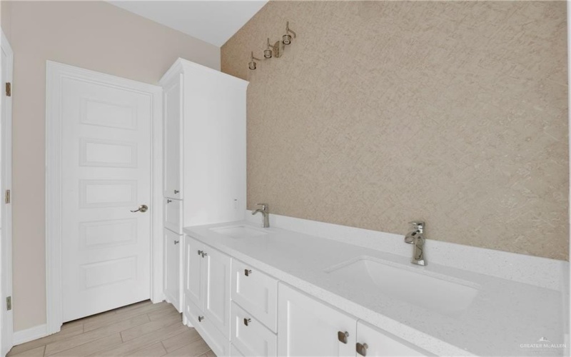 507 Tower Oak Drive, Alamo, TX 78516, 3 Bedrooms Bedrooms, ,2 BathroomsBathrooms,Residential,For Sale,507 Tower Oak Drive,456090