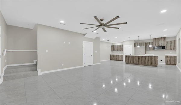 1209 E Camellia Avenue #4, McAllen, TX 78501, 3 Bedrooms Bedrooms, ,2 BathroomsBathrooms,Residential,For Sale,1209 E Camellia Avenue,456282