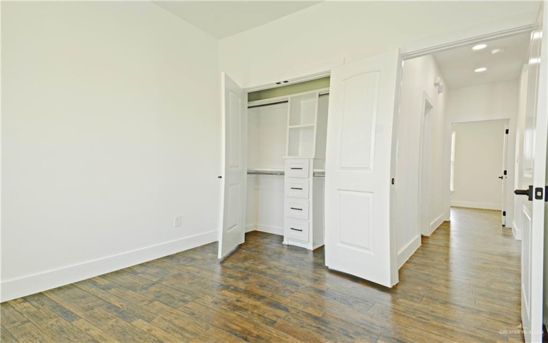 6112 N Pedaso Del Sol Street, Edinburg, TX 78542, 3 Bedrooms Bedrooms, ,2 BathroomsBathrooms,Residential,For Sale,6112 N Pedaso Del Sol Street,456348
