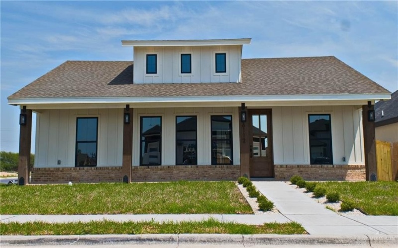 6112 N Pedaso Del Sol Street, Edinburg, TX 78542, 3 Bedrooms Bedrooms, ,2 BathroomsBathrooms,Residential,For Sale,6112 N Pedaso Del Sol Street,456348