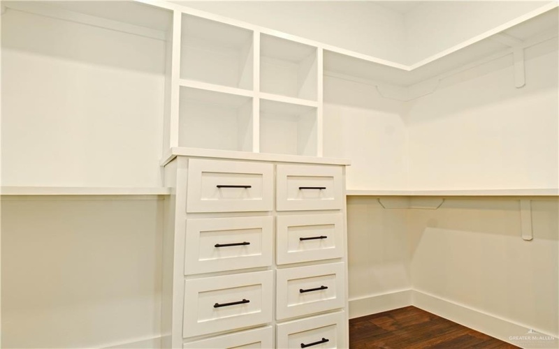 6112 N Pedaso Del Sol Street, Edinburg, TX 78542, 3 Bedrooms Bedrooms, ,2 BathroomsBathrooms,Residential,For Sale,6112 N Pedaso Del Sol Street,456348