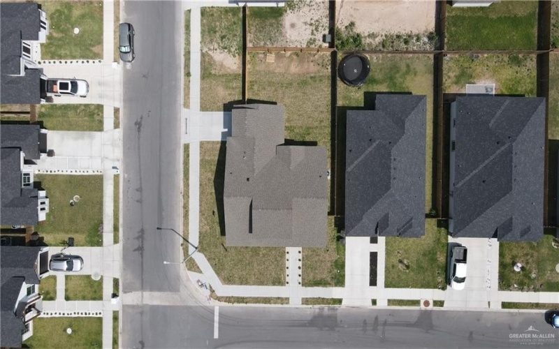 6112 N Pedaso Del Sol Street, Edinburg, TX 78542, 3 Bedrooms Bedrooms, ,2 BathroomsBathrooms,Residential,For Sale,6112 N Pedaso Del Sol Street,456348