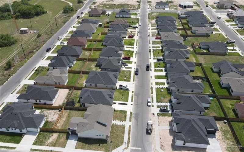 6112 N Pedaso Del Sol Street, Edinburg, TX 78542, 3 Bedrooms Bedrooms, ,2 BathroomsBathrooms,Residential,For Sale,6112 N Pedaso Del Sol Street,456348