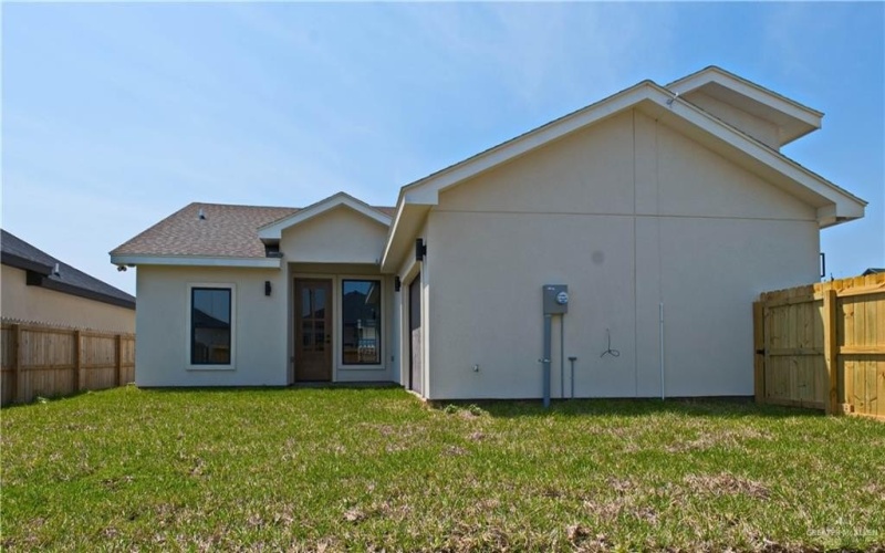 6112 N Pedaso Del Sol Street, Edinburg, TX 78542, 3 Bedrooms Bedrooms, ,2 BathroomsBathrooms,Residential,For Sale,6112 N Pedaso Del Sol Street,456348