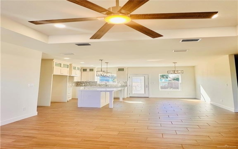 2110 Trinity, Donna, TX 78537, 3 Bedrooms Bedrooms, ,2 BathroomsBathrooms,Residential,For Sale,2110 Trinity,456498