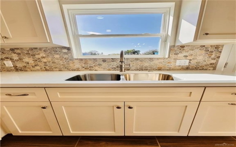 2110 Trinity, Donna, TX 78537, 3 Bedrooms Bedrooms, ,2 BathroomsBathrooms,Residential,For Sale,2110 Trinity,456498
