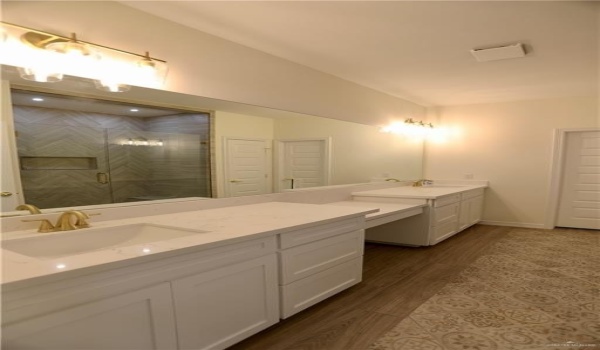 2328 N Peking Street, McAllen, TX 78501, 3 Bedrooms Bedrooms, ,2 BathroomsBathrooms,Residential,For Sale,2328 N Peking Street,456827