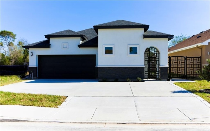 2328 N Peking Street, McAllen, TX 78501, 3 Bedrooms Bedrooms, ,2 BathroomsBathrooms,Residential,For Sale,2328 N Peking Street,456827