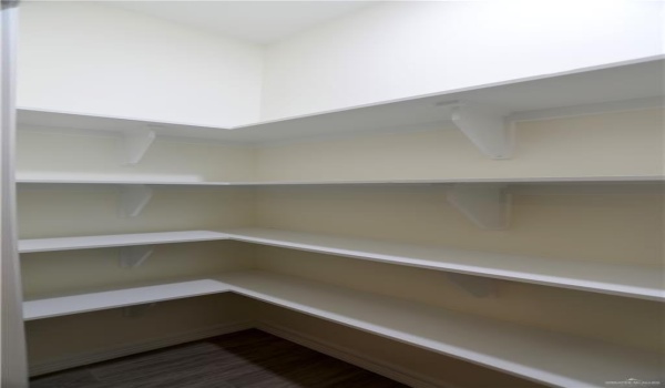 2328 N Peking Street, McAllen, TX 78501, 3 Bedrooms Bedrooms, ,2 BathroomsBathrooms,Residential,For Sale,2328 N Peking Street,456827
