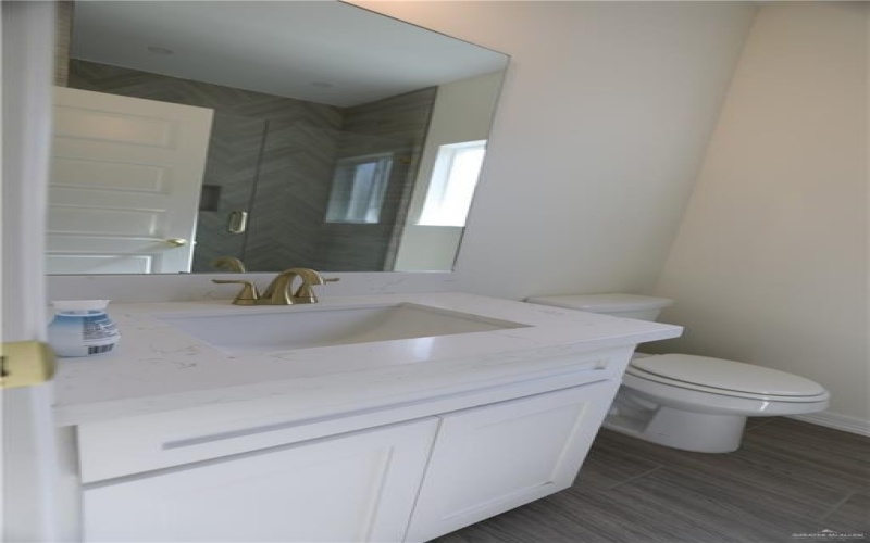 2328 N Peking Street, McAllen, TX 78501, 3 Bedrooms Bedrooms, ,2 BathroomsBathrooms,Residential,For Sale,2328 N Peking Street,456827