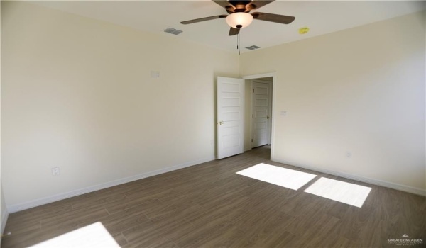 2328 N Peking Street, McAllen, TX 78501, 3 Bedrooms Bedrooms, ,2 BathroomsBathrooms,Residential,For Sale,2328 N Peking Street,456827