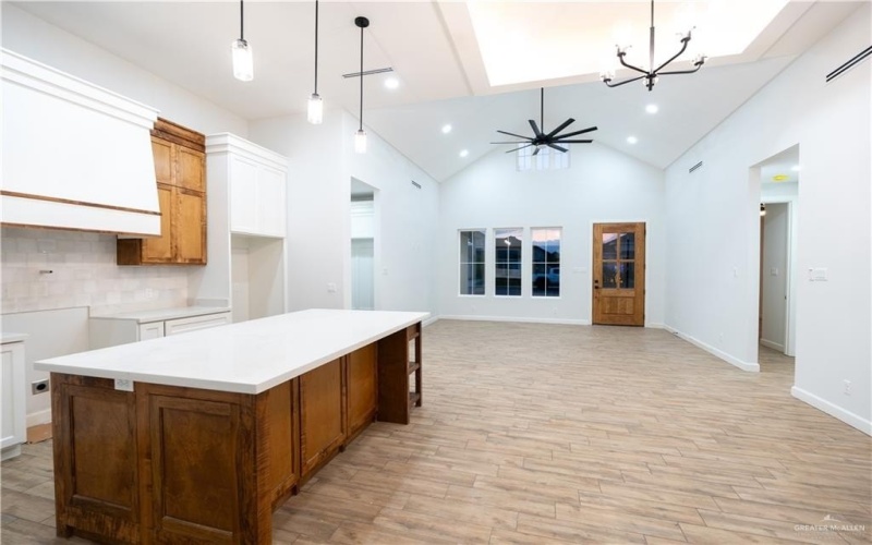 1816 Diplomat Drive, Edinburg, TX 78542, 3 Bedrooms Bedrooms, ,2 BathroomsBathrooms,Residential,For Sale,1816 Diplomat Drive,456905
