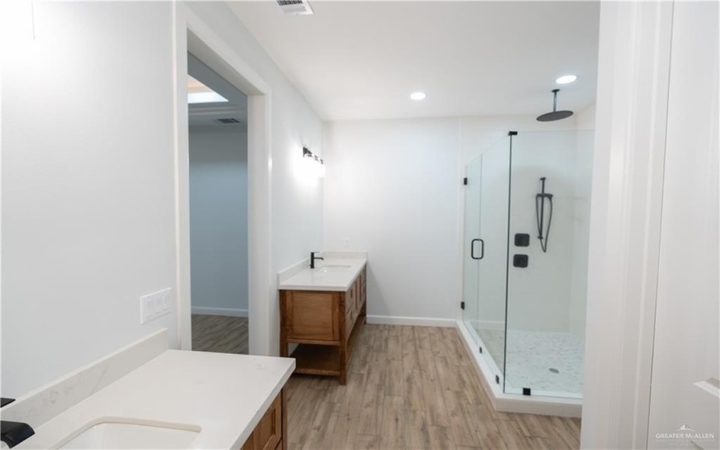 1816 Diplomat Drive, Edinburg, TX 78542, 3 Bedrooms Bedrooms, ,2 BathroomsBathrooms,Residential,For Sale,1816 Diplomat Drive,456905