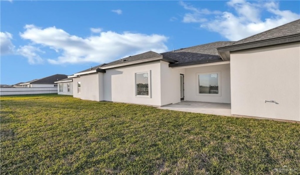 812 Spring Drive, Alton, TX 78573, 3 Bedrooms Bedrooms, ,3 BathroomsBathrooms,Residential,For Sale,812 Spring Drive,457173