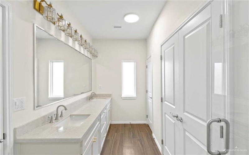 4312 Xenops Avenue, McAllen, TX 78503, 4 Habitaciones Habitaciones , ,2 BañosBaños,Residential,En Venta,4312 Xenops Avenue,457282