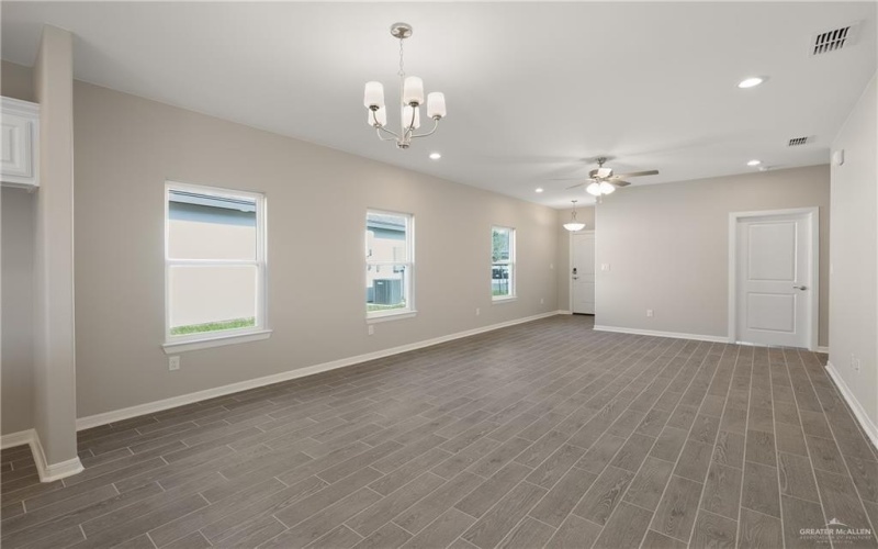 710 S Templo Dorado, Mission, TX 78572, 3 Bedrooms Bedrooms, ,2 BathroomsBathrooms,Residential,For Sale,710 S Templo Dorado,457514