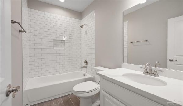 710 S Templo Dorado, Mission, TX 78572, 3 Bedrooms Bedrooms, ,2 BathroomsBathrooms,Residential,For Sale,710 S Templo Dorado,457514