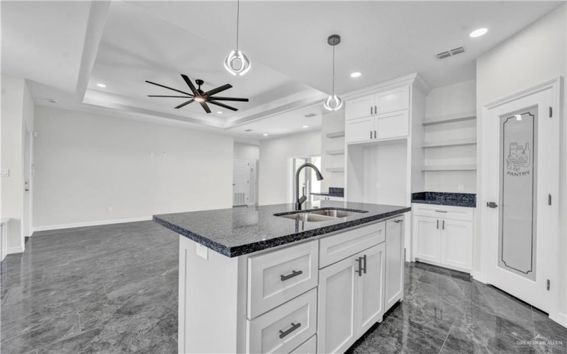 2812 E Pecos Road, Edinburg, TX 78539, 3 Bedrooms Bedrooms, ,2 BathroomsBathrooms,Residential,For Sale,2812 E Pecos Road,457639