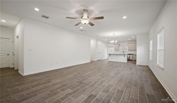 8308 35th Street, McAllen, TX 78504, 2 Bedrooms Bedrooms, ,2 BathroomsBathrooms,Residential Lease,For Rent,8308 35th Street,457821