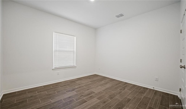 8308 35th Street, McAllen, TX 78504, 2 Bedrooms Bedrooms, ,2 BathroomsBathrooms,Residential Lease,For Rent,8308 35th Street,457821