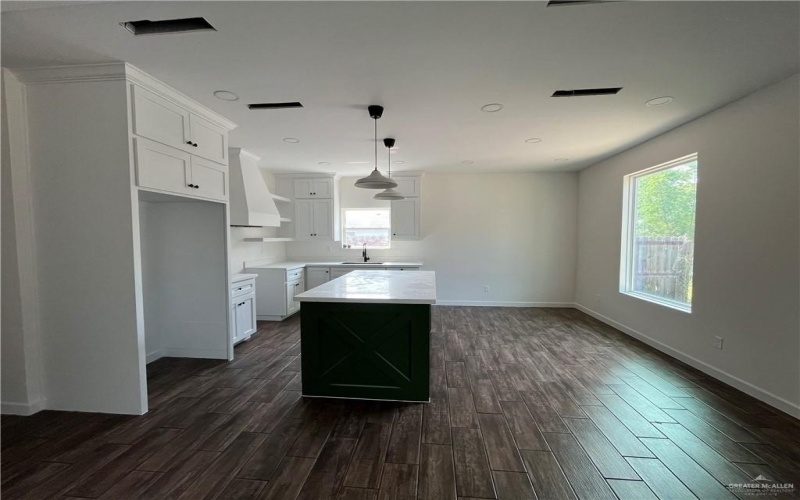 808 E Evans Avenue, Pharr, TX 78577, 3 Bedrooms Bedrooms, ,2 BathroomsBathrooms,Residential,For Sale,808 E Evans Avenue,458111