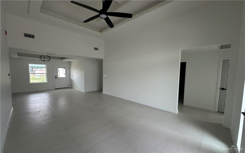 6050 Reymundo Street, Edinburg, TX 78542, 3 Bedrooms Bedrooms, ,2 BathroomsBathrooms,Residential,For Sale,6050 Reymundo Street,458436