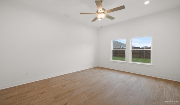 14205 Chalk Ridge Drive, McAllen, TX 78504, 3 Bedrooms Bedrooms, ,2 BathroomsBathrooms,Residential,For Sale,14205 Chalk Ridge Drive,458682