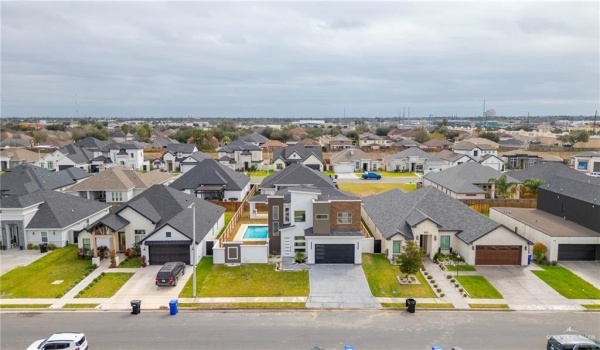 4804 N 27th Street, McAllen, TX 78504, 3 Bedrooms Bedrooms, ,2 BathroomsBathrooms,Residential,For Sale,4804 N 27th Street,458860