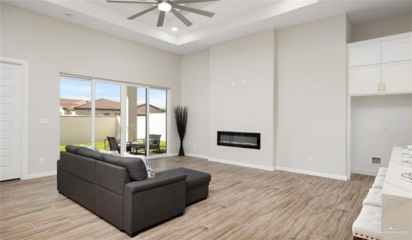 701 Grayson Avenue, McAllen, TX 78504, 4 Bedrooms Bedrooms, ,2 BathroomsBathrooms,Residential,For Sale,701 Grayson Avenue,458896