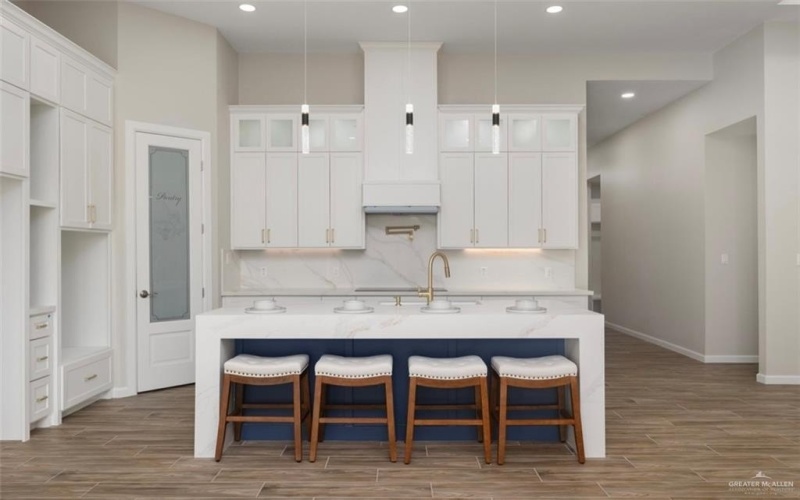 701 Grayson Avenue, McAllen, TX 78504, 4 Bedrooms Bedrooms, ,2 BathroomsBathrooms,Residential,For Sale,701 Grayson Avenue,458896