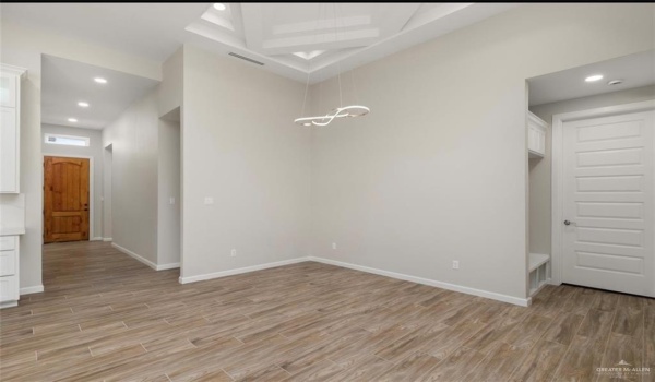 701 Grayson Avenue, McAllen, TX 78504, 4 Bedrooms Bedrooms, ,2 BathroomsBathrooms,Residential,For Sale,701 Grayson Avenue,458896