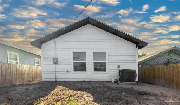 710 N Illinois Avenue, Weslaco, TX 78596, 3 Bedrooms Bedrooms, ,2 BathroomsBathrooms,Residential,For Sale,710 N Illinois Avenue,458930