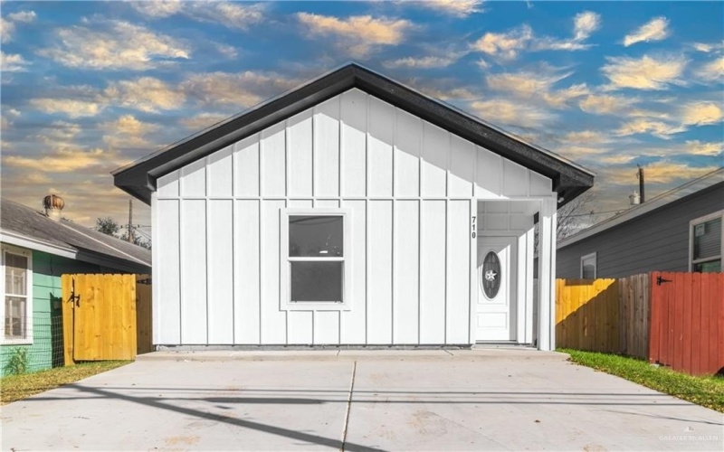 710 N Illinois Avenue, Weslaco, TX 78596, 3 Bedrooms Bedrooms, ,2 BathroomsBathrooms,Residential,For Sale,710 N Illinois Avenue,458930